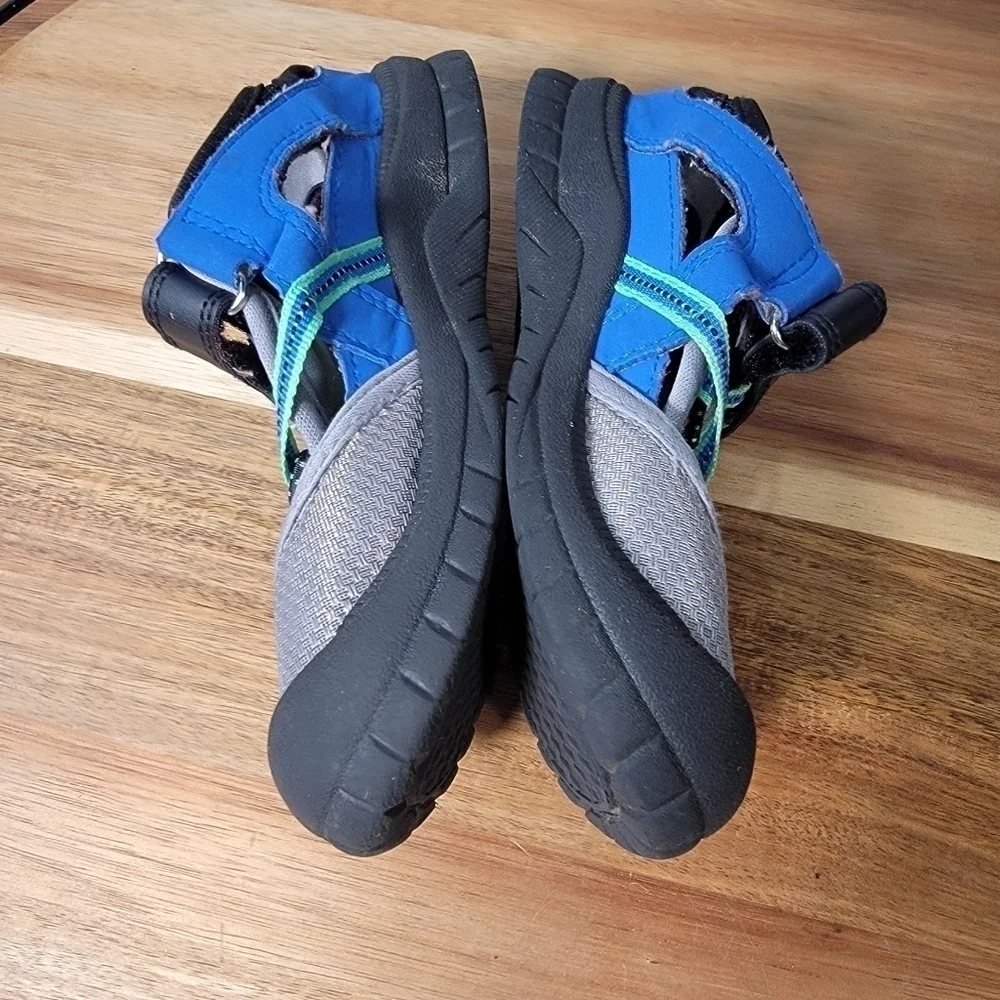 Osh Kosh Bump Toe Athletic Sporty Washable Play Sandals Sneakers Size 11